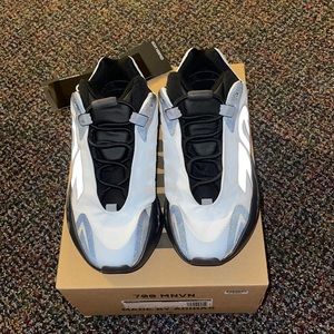 Yeezy 700s